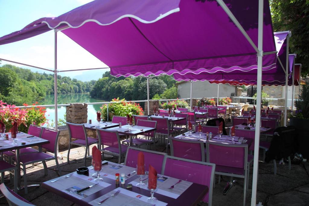 Hotel Rome Saint-Nazaire-en-Royans Exterior foto